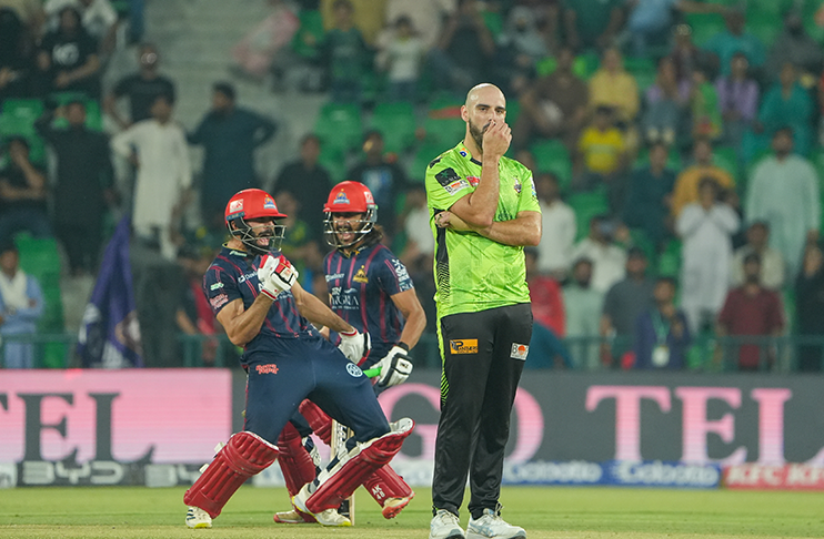 Karachi Kings Down Lahore Qalandars in HBL PSL 10 Last-over Thriller