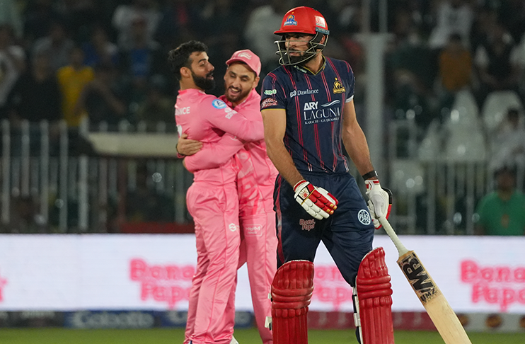 Islamabad United secure victory over Karachi Kings in HBL PSL 10